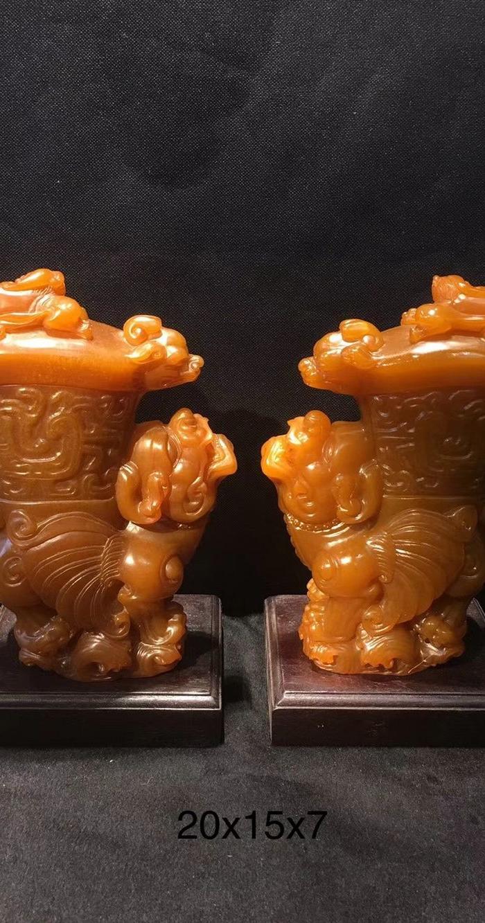 田黄石龙杯一对