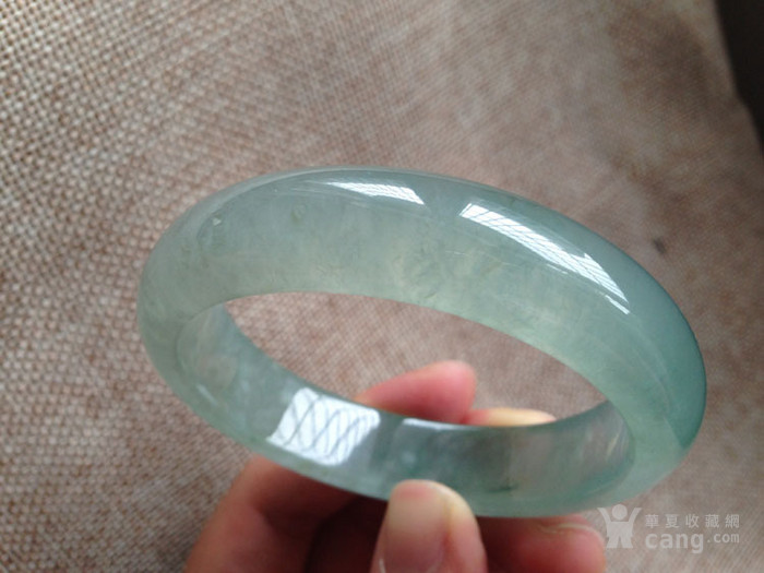 冰种起荧光淡绿油青晴水翡翠手镯正圈