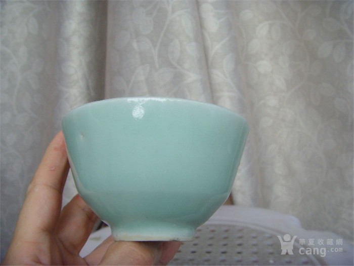 清代豆青釉小茶碗