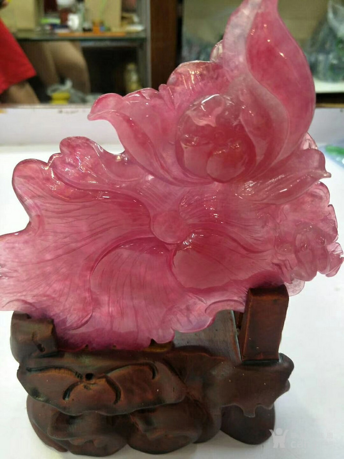 天然红翡翠摆件