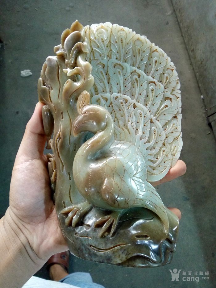 和田玉孔雀摆件