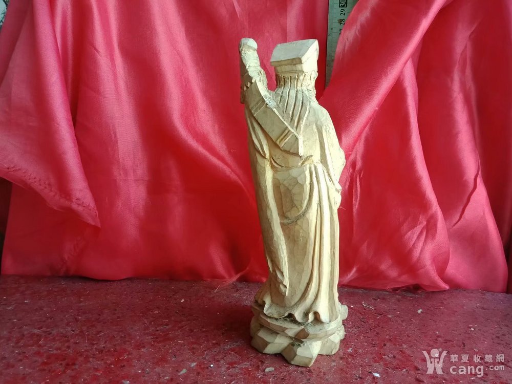 黄杨木纯手工雕刻人物神仙吕洞宾雕像摆件,很有一番滋味在里头