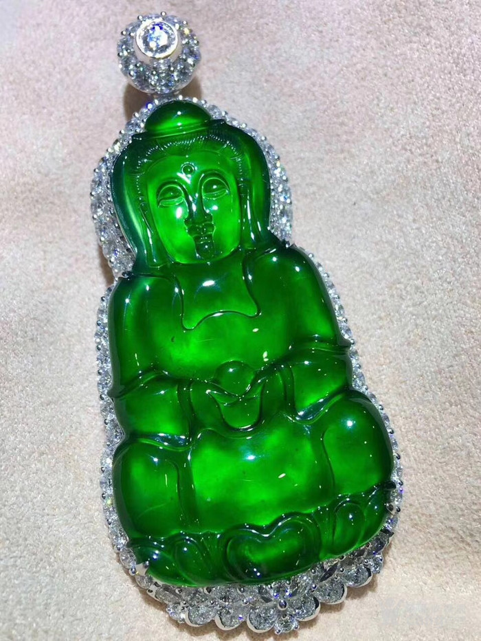 帝王绿观音吊坠,色辣种老起荧光,收藏级