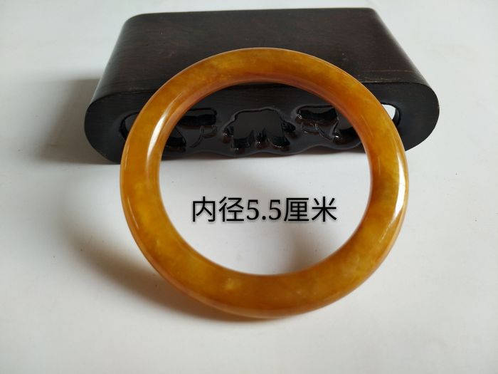 清代黄翡翠手镯