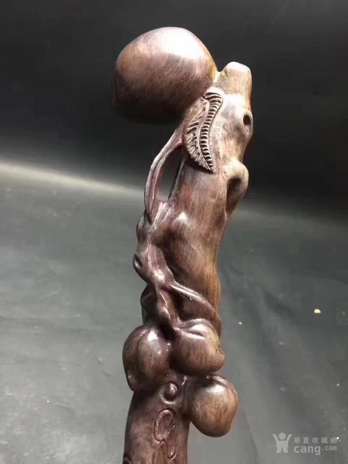 紫光檀木手工镂空雕刻寿桃纹拐棍