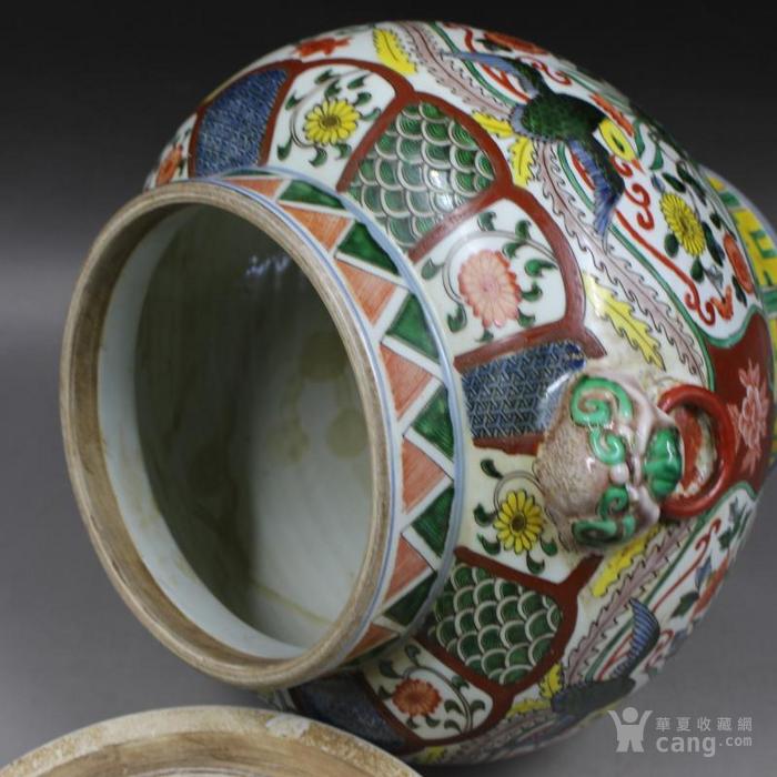 大明万历年制粉彩凤凰花鸟兽头盖罐