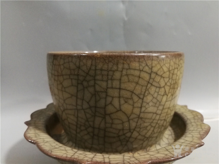 哥窑茶盏
