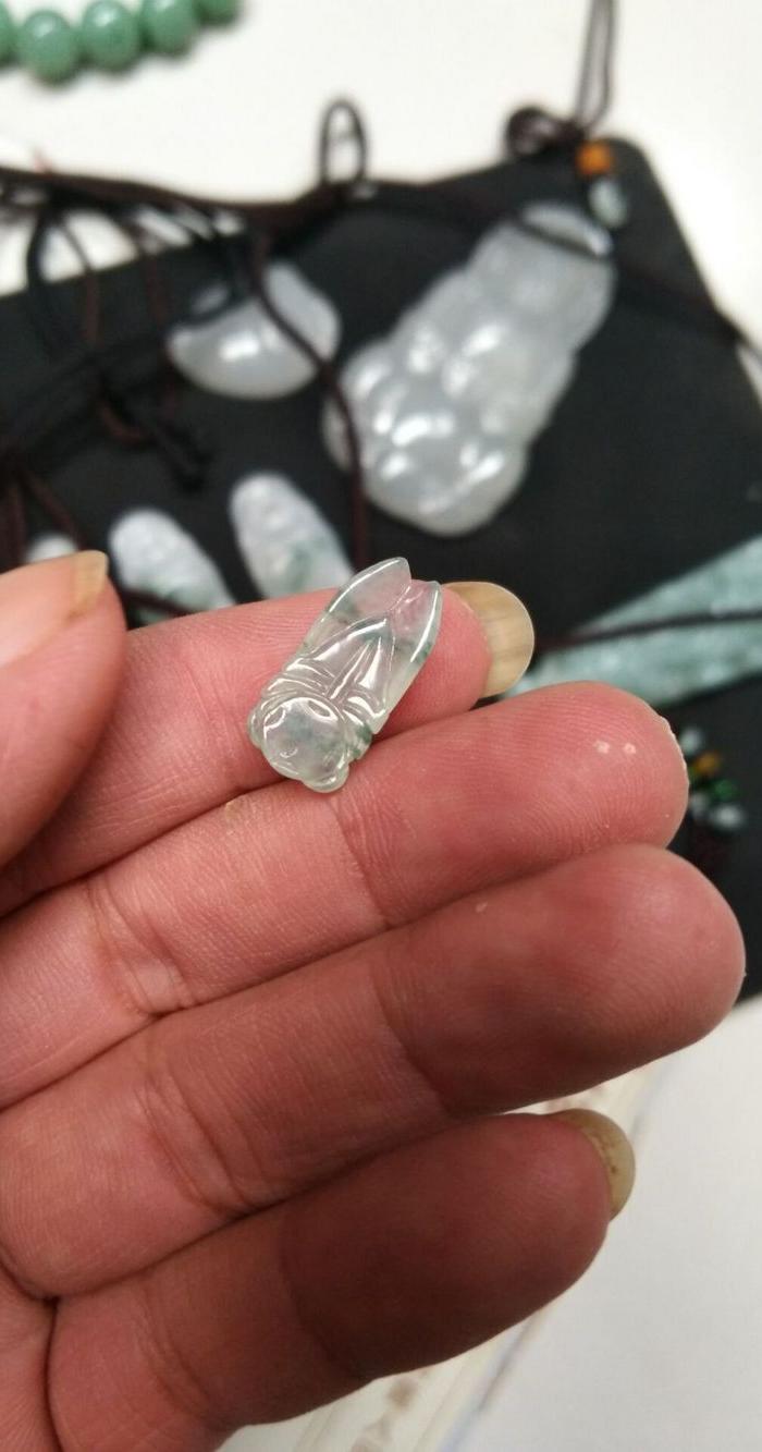 冰种飘花翡翠挂件包A带证书