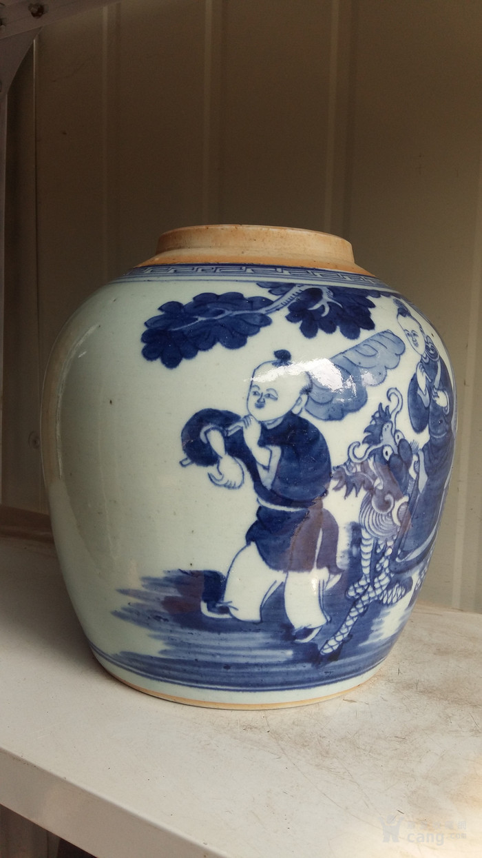 描述:清乾隆青花麒麟送子罐,直径20,高20,青花发色