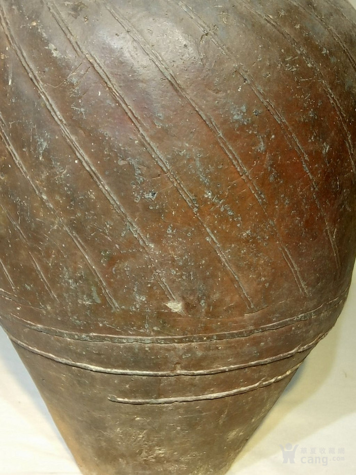 *陶酒缸保存完好