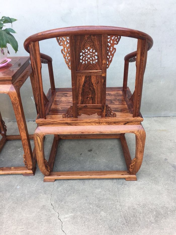花梨木花纹王,座面独板草坪家具城箐太原圈椅图片