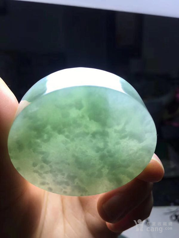 56 15mm 左右. 一个翡翠雪花棉手镯心