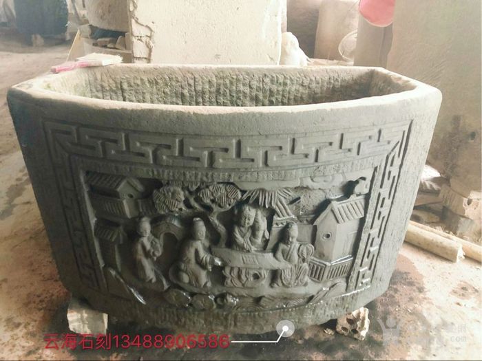 精心雕琢,工艺精湛,常年在四川各地农村及山区收购古水缸,有着固定的