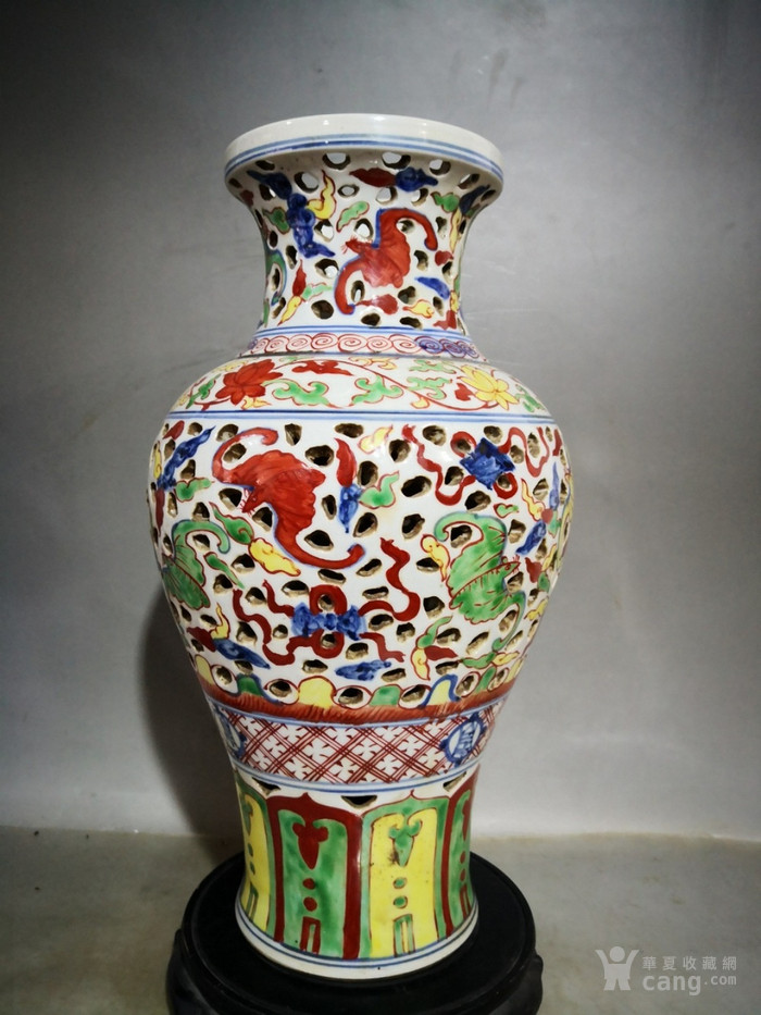 明万历粉彩瓶 高40cm 宽20cm