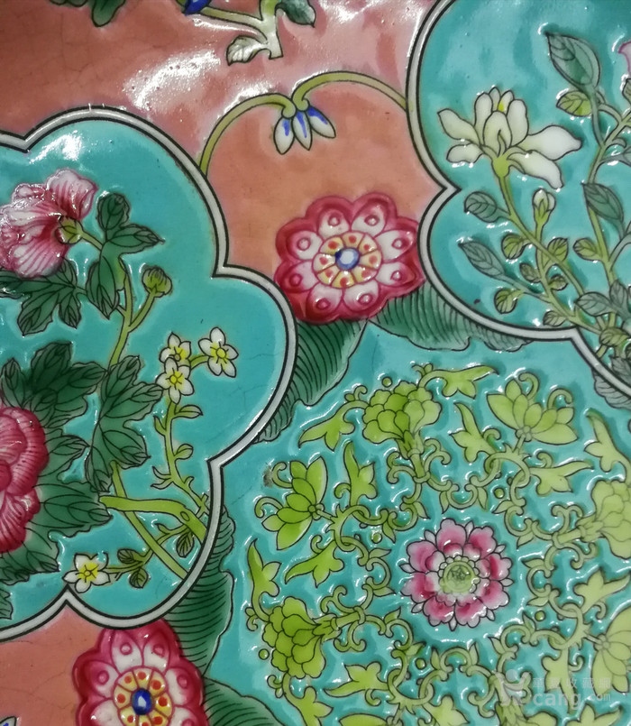 珐琅彩花纹大盘