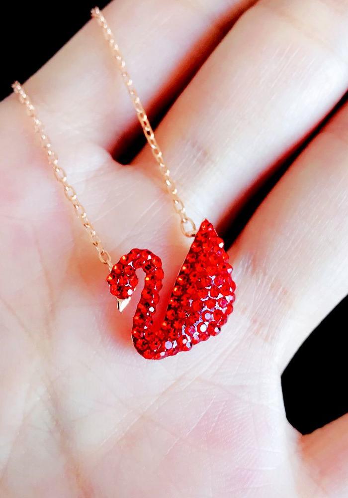 新年就要红!施华洛世奇同款耀红天鹅系列系列