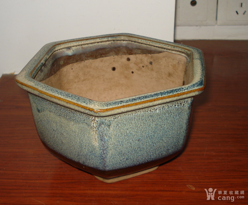 钧瓷窖变色釉六角形小花盆一只(a1925)