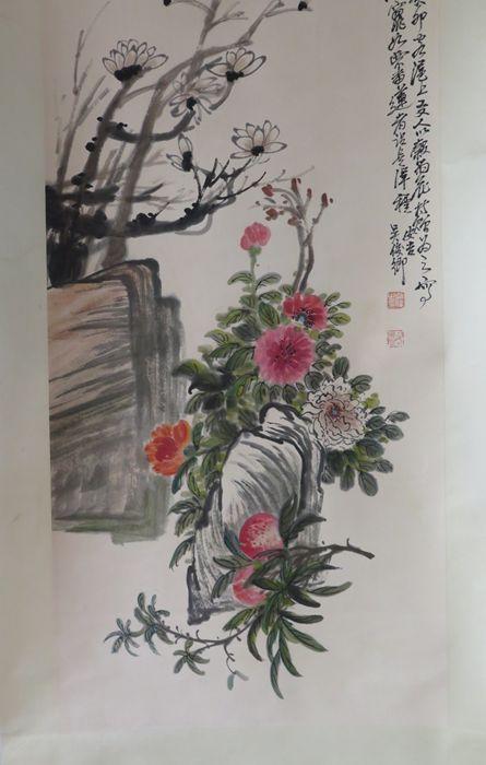 清代吴俊卿花卉立轴