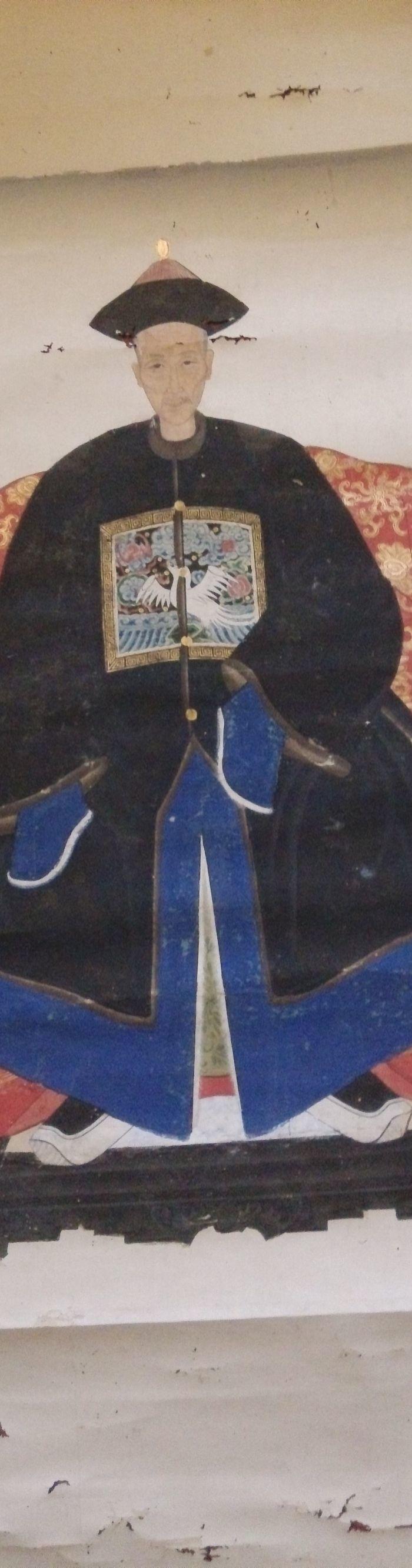 乾隆画像,欢迎扫描加*,长期下乡收货杂项多!