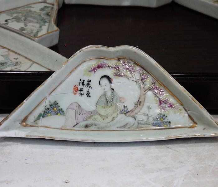 名家罗仲林桃花侍女绘画九子盘