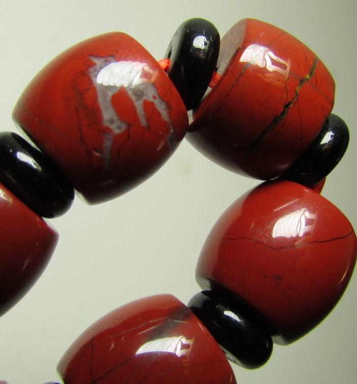 天然鸡肝玛瑙桶珠手串