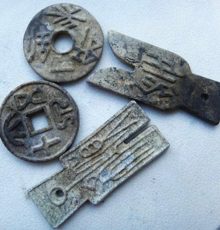 商代老和田玉币4枚