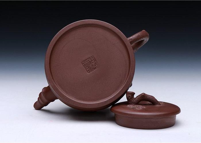 宜兴紫砂壶/手工制作/底款:欧正春制/竹节壶