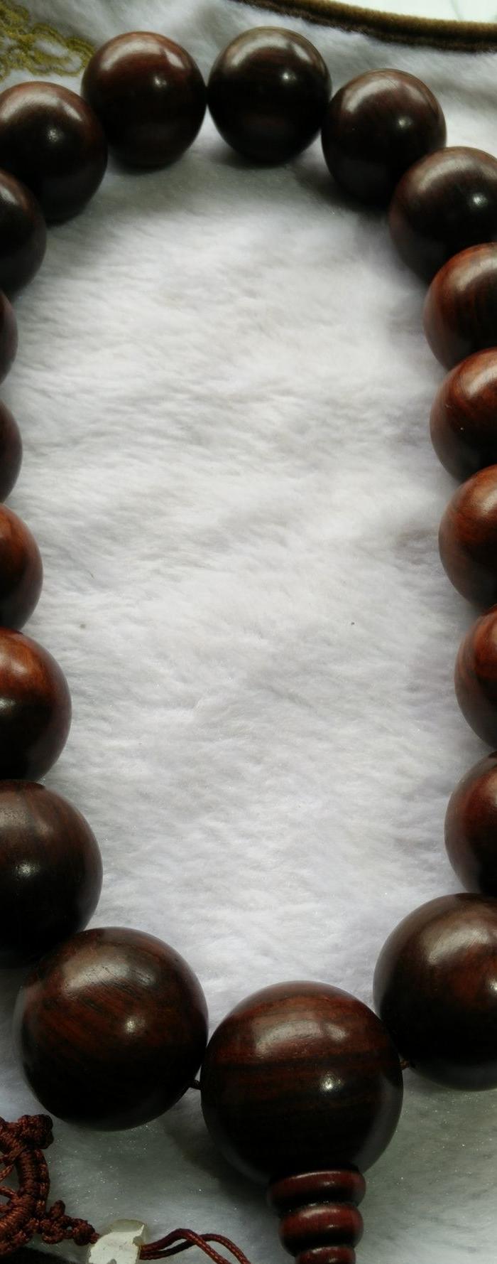        描述:红酸枝,大念珠,珠子