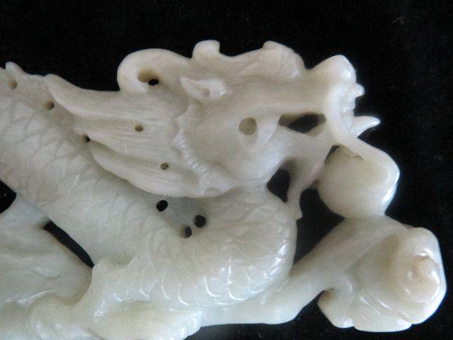 和田玉雕刻玉龙摆件