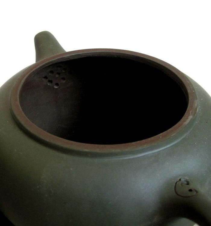 周桂珍制~蠡湖精品~绿泥老紫砂壶