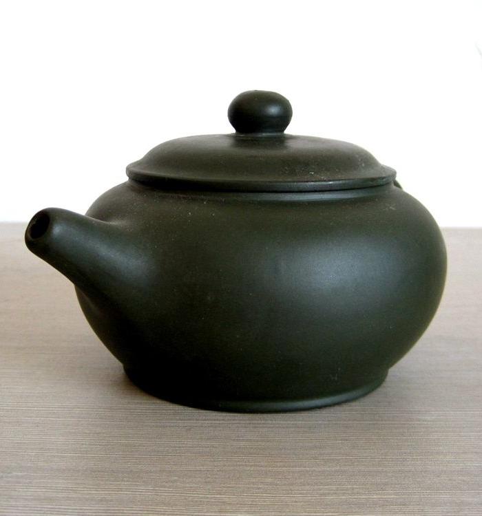 周桂珍制~蠡湖精品~绿泥老紫砂壶