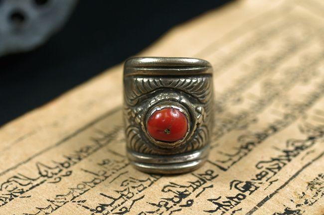 完美藏式纯银老momo 珊瑚戒指