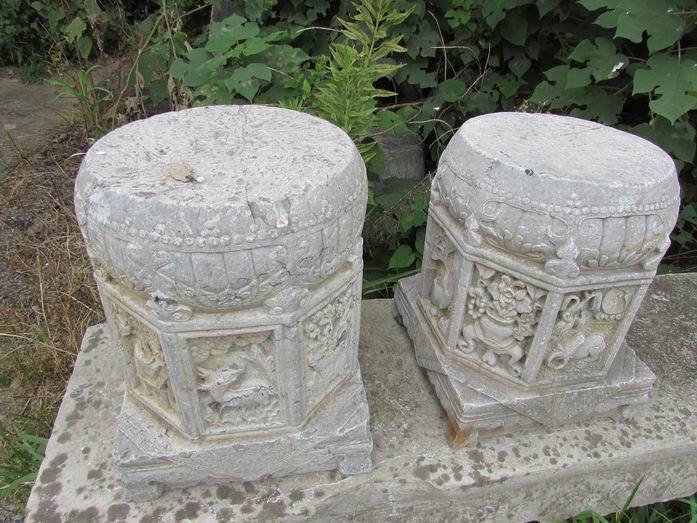 清代白石雕八面工柱墩一对