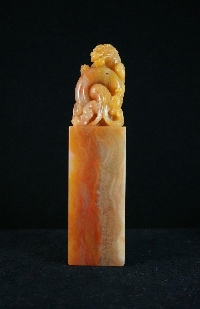 精品寿山石老性杜陵石瑞兽钮章