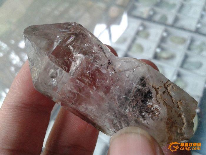 水晶吊坠：引领珠宝时尚的新潮流