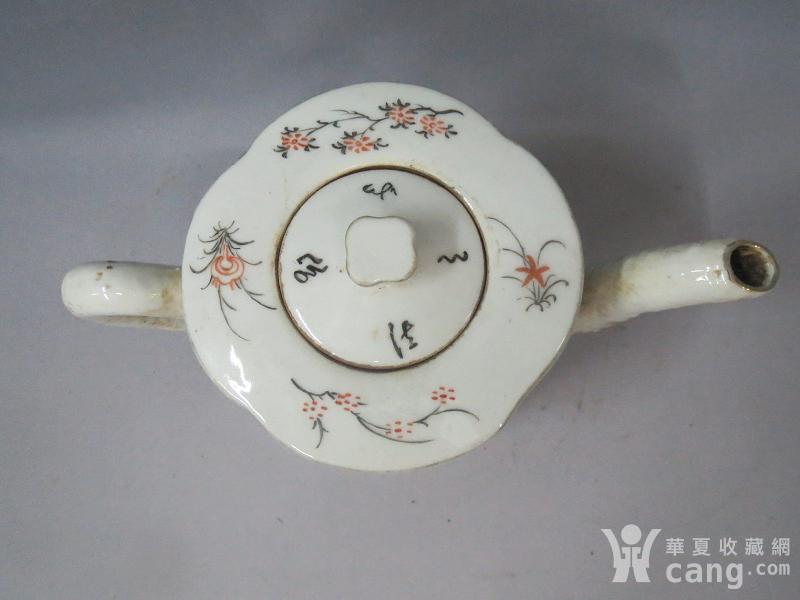 民国名家唐子桢粉彩侍女纹茶壶