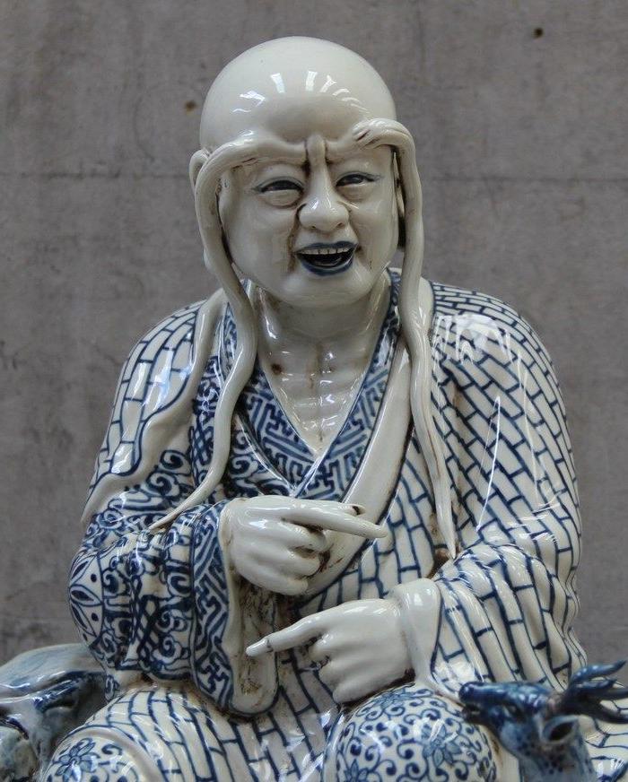 222明代长眉罗汉