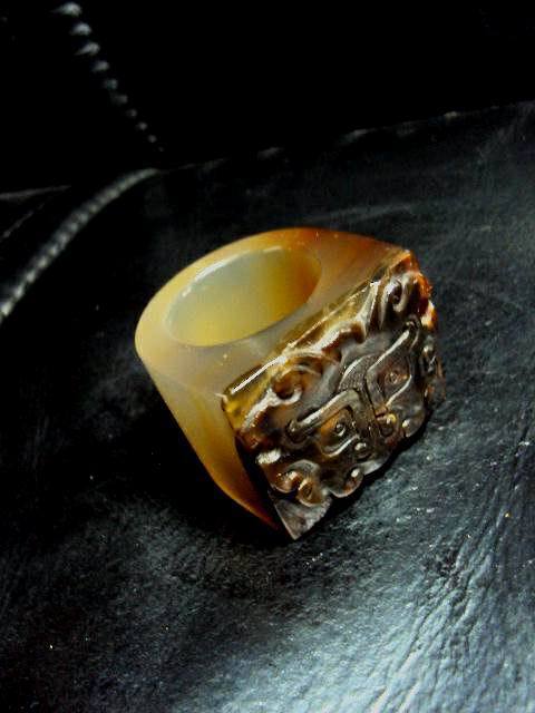 带*的兽面纹大扳指