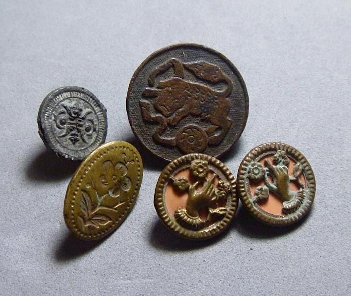 民国时期——精美几款洋行纽扣5枚!