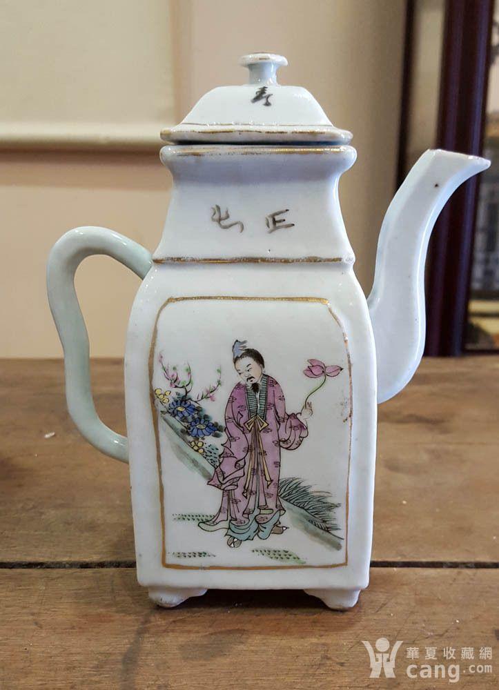 民国"公兴昌"粉彩人物四方酒壶