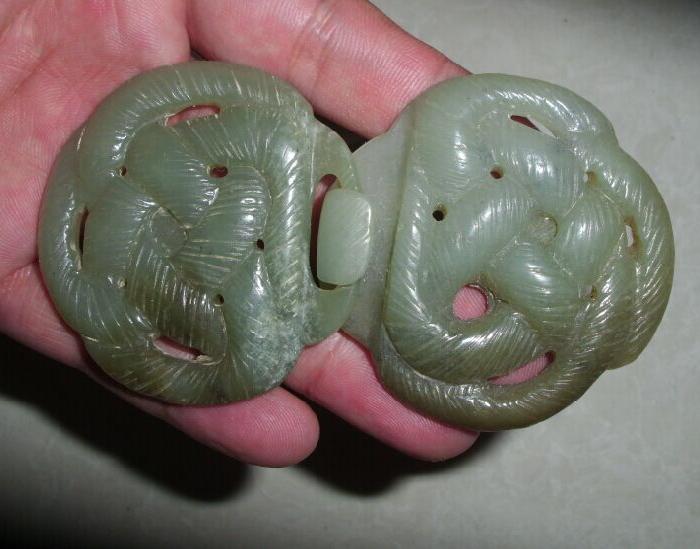 清代乾隆时期游丝毛雕老和田玉挂件