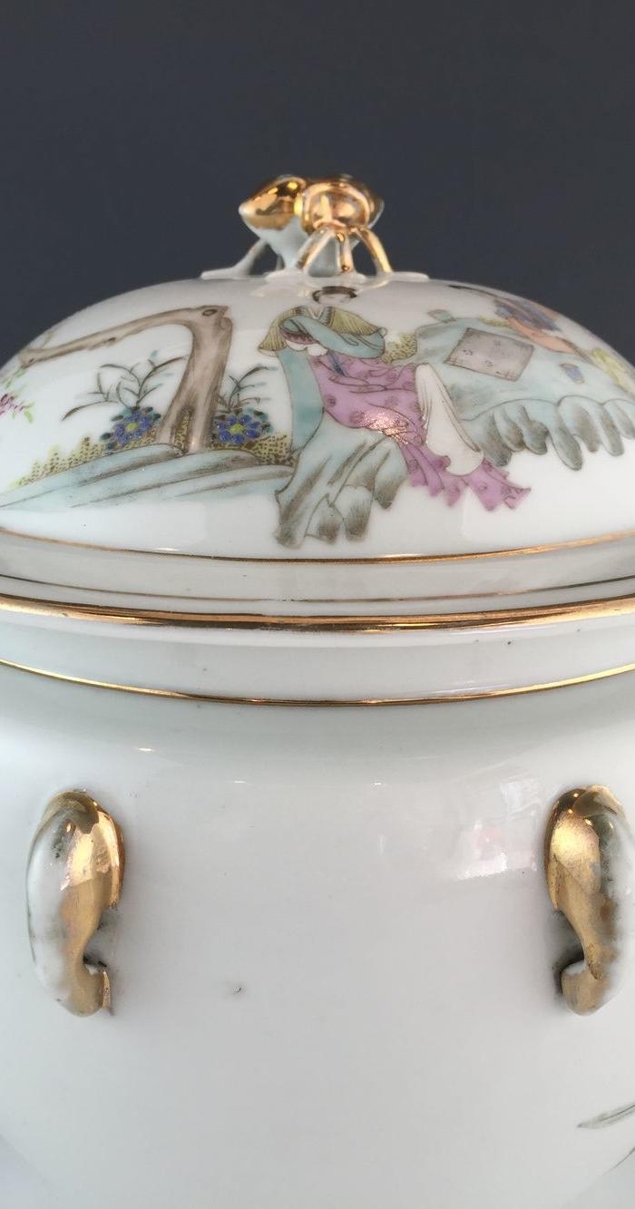 民国名家余子明粉彩仕女大粥罐(美品)