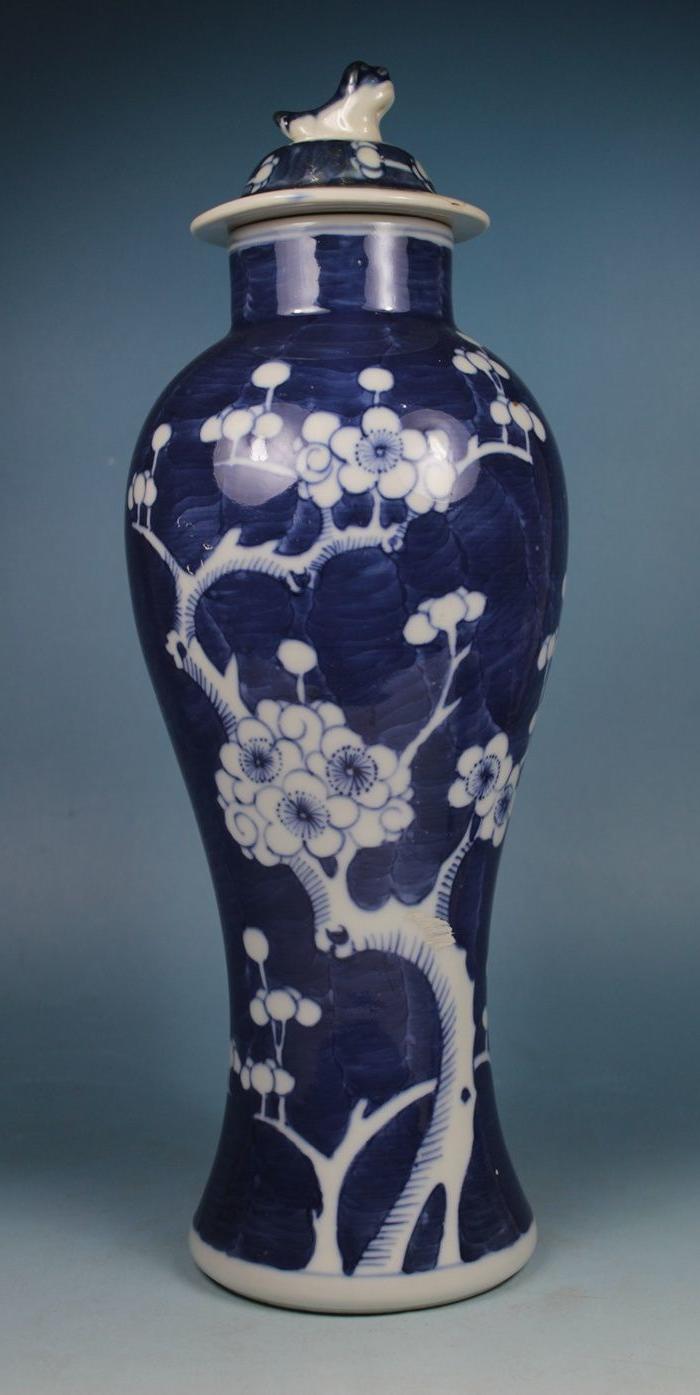 清晚期青花冰梅瓶