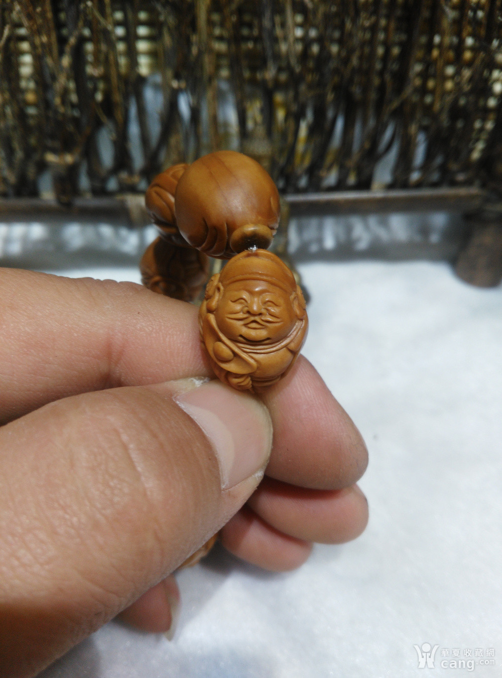 5年以上老油核橄榄核《招财地主》雕工细腻