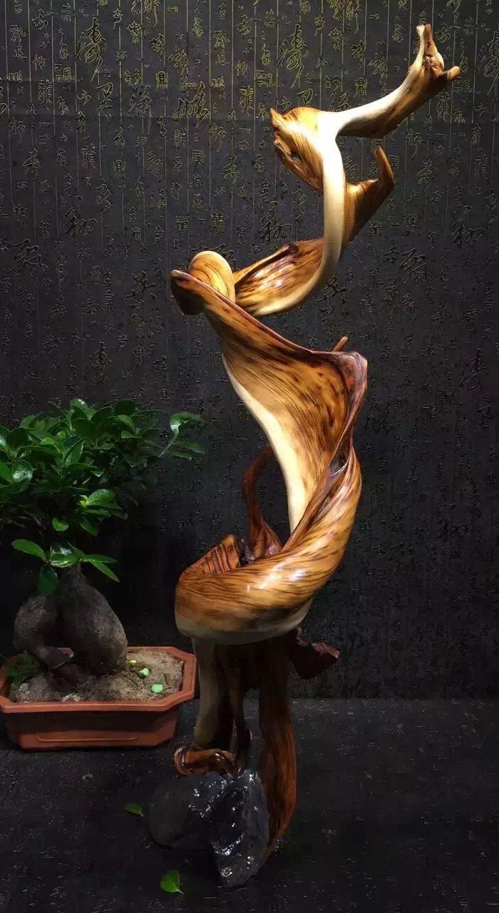 极品太行崖柏双色虎*纹《飞龙在天》