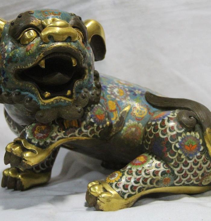 大清乾隆景泰蓝狮子