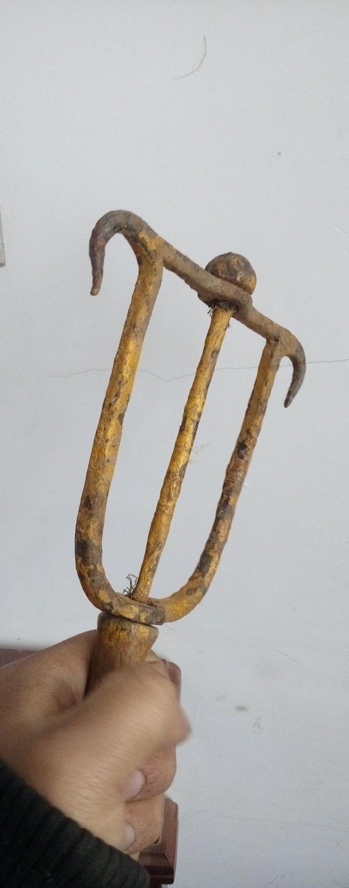 清代拧绳用的铁器