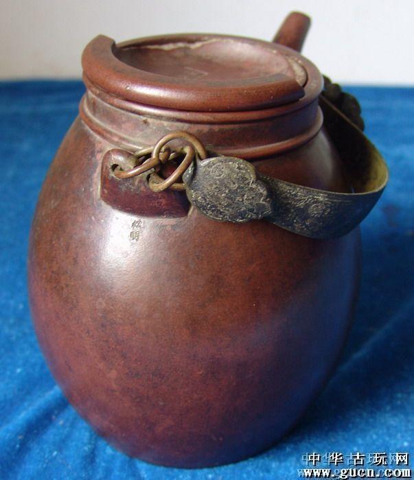 石大彬款老紫砂铜把提梁壶