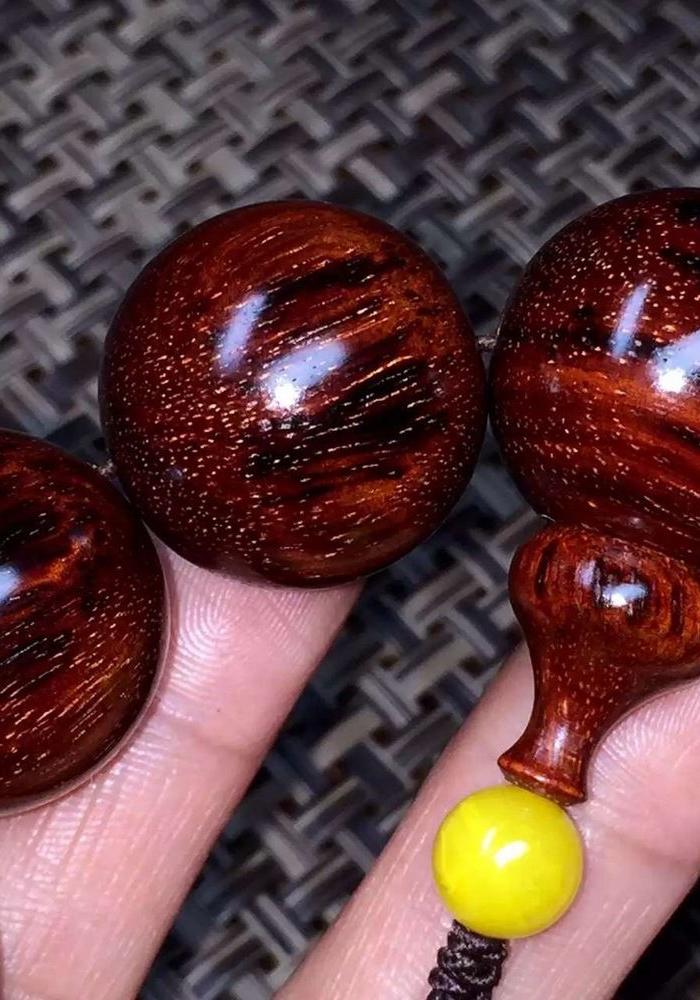 精品小叶紫檀蜘蛛瘤疤纹满星20