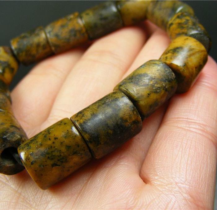 佩戴把玩不错 老料新工 良渚文化黄色矾石大筒珠手钏